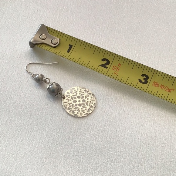 Premier Design silver chain with gray pearl accents & matching earrings - Picture 5 of 6